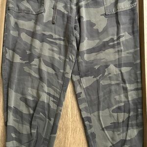 Splendid Green Camo Cargo Pants